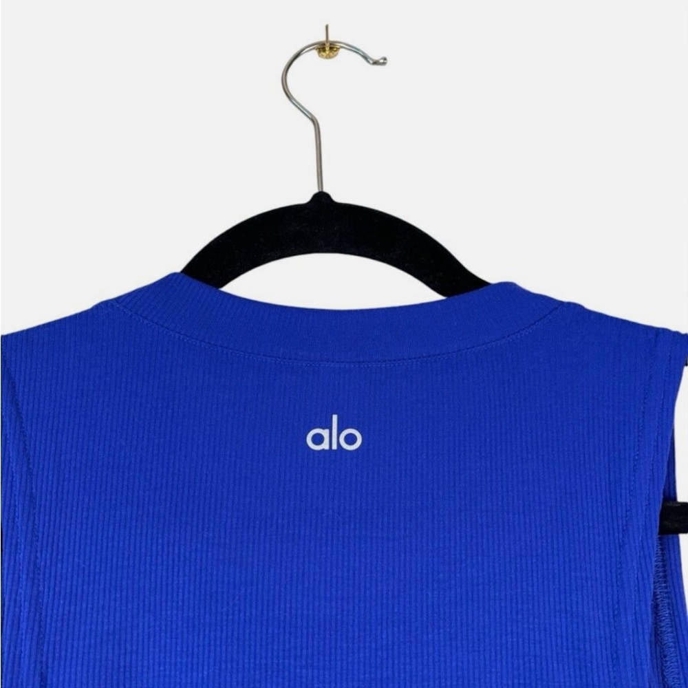 NWOT ALO Yoga Heat Wave Tank Top Ribbed Muscle Sapphire Blue - Picture 3 of 3